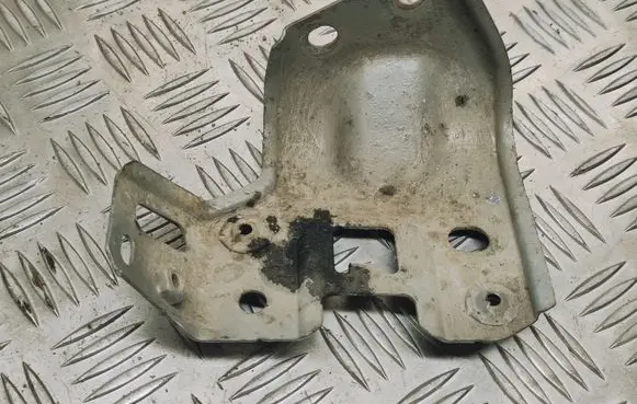 Fiat Punto (199) Fender mounting bracket