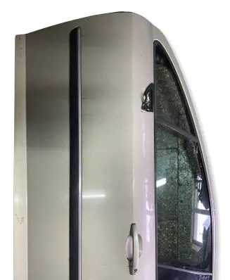 Peugeot 407 Front door 