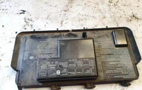 Audi 80 90 S2 B4 Fuse box cover 8a0941801