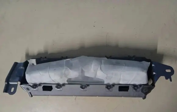 Lexus RX 450H Knee airbag 0589p1000739