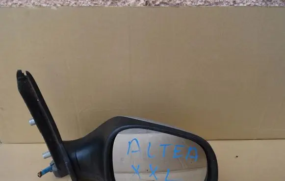 Seat Altea XL Front door electric wing mirror