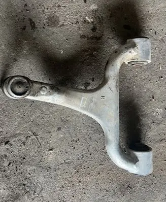 Mercedes-Benz ML W163 Front upper control arm/wishbone 