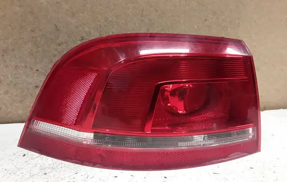 Volkswagen PASSAT B7 Rear/tail lights 3AF945095C