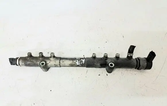 Volvo V70 Fuel main line pipe 0445215023 30757146
