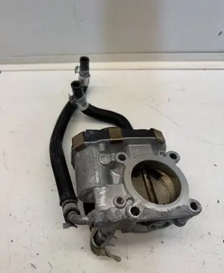 Renault Clio V Throttle valve 2516A2