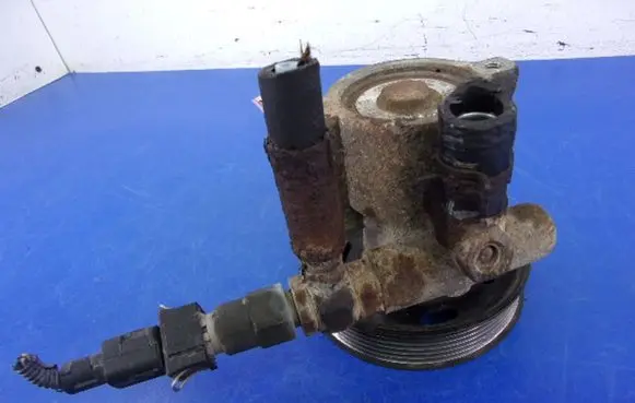 Seat Toledo II (1M) Power steering pump 1J04221540