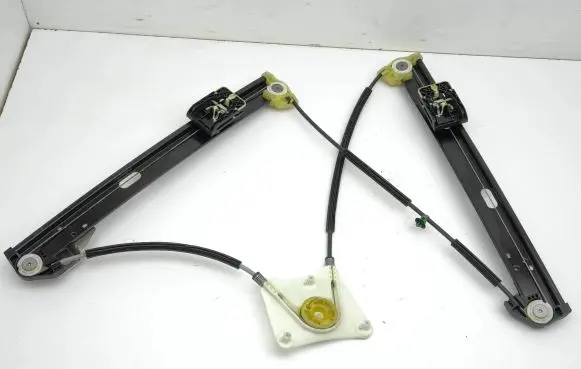 Volkswagen T-Roc Front window lifting mechanism without motor 2GA837461F VW27612S 220907164938