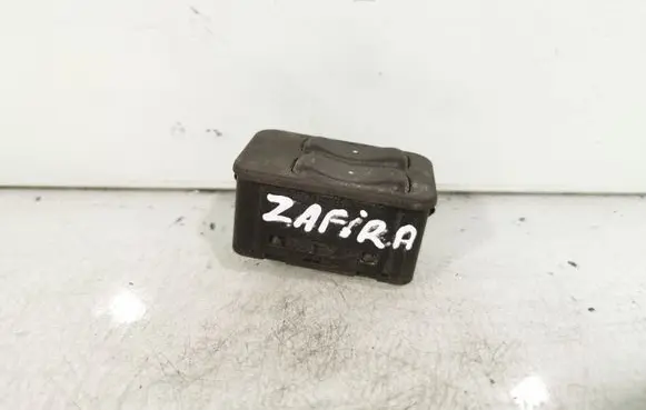 Opel Zafira A Electric window control switch 90561088