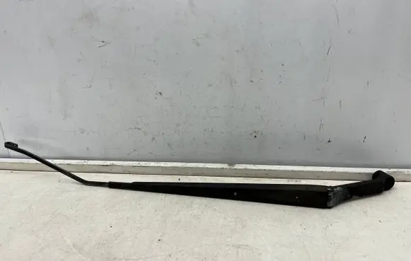 Front wiper blade arm