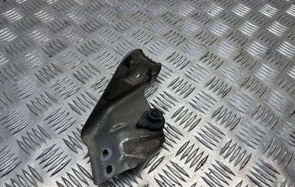 Skoda Rapid (NH) Fender mounting bracket 5JA821142A