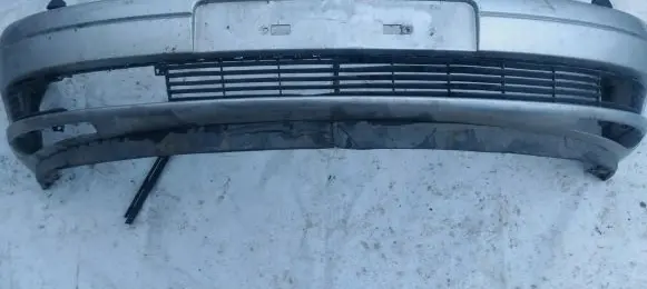 Opel Omega B1 Front bumper sidabrine