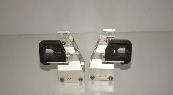 BMW X3 G01 Radiator mount bracket 7399965 7399966 51117399965