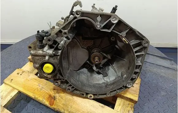 Fiat Linea Manual 6 speed gearbox 735027911