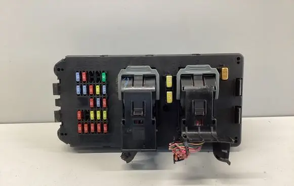 Jeep Commander Fuse module 56049916AA