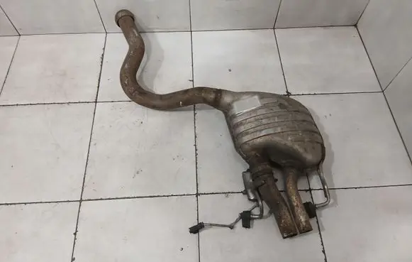 Mercedes-Benz C AMG W205 Rear muffler/silencer tail pipe A2054900901 A1909065201