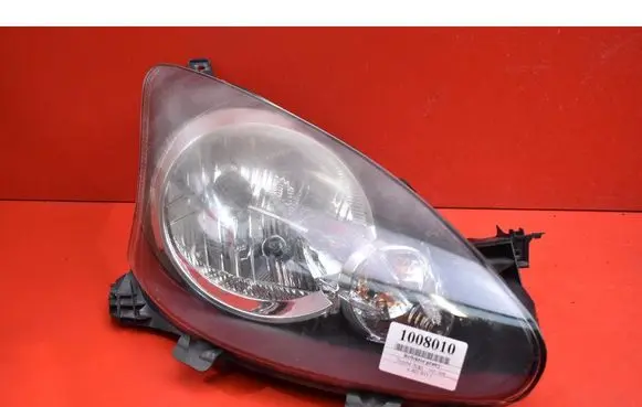 Toyota Aygo AB10 Headlight/headlamp