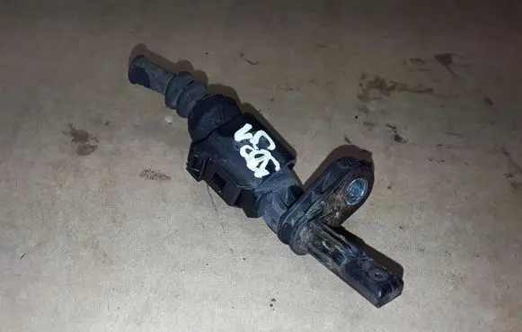 Skoda Superb B6 (3T) ABS brake wheel speed sensor 6E0923702