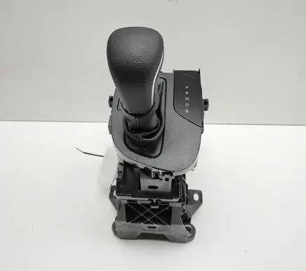 Toyota Yaris Cross Gear shifter/selector 33560F4060