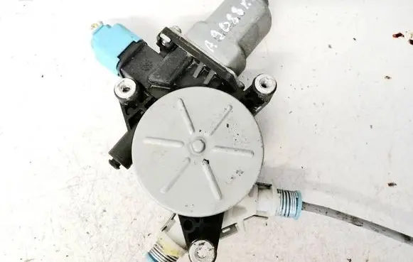 Honda FR-V Front door window regulator motor cm011710