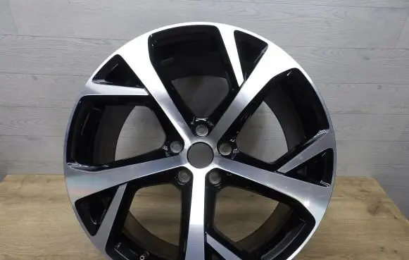 R19 alloy rim