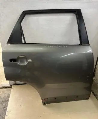 KIA Sorento Rear door