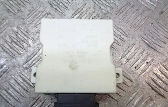 Toyota Avensis T250 Window wiper relay 85940-05040