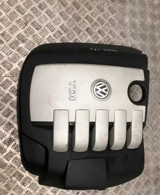 Volkswagen Touareg I Engine cover (trim)