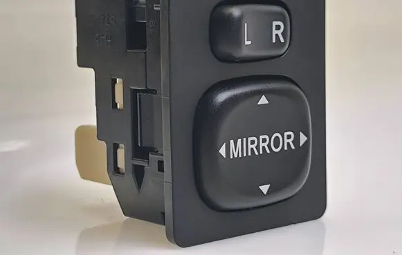 Toyota Aygo AB10 Wing mirror switch 769746B 183574