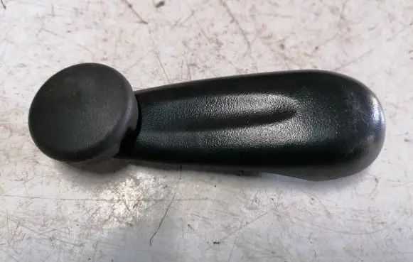 Toyota Yaris Rear door window winding handle 