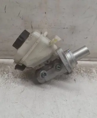 BMW 3 F30 F35 F31 Master brake cylinder 702619 3433679653101 6796531