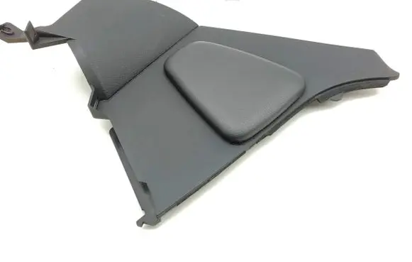 Nissan 350Z Centre console side trim front 68134CD400