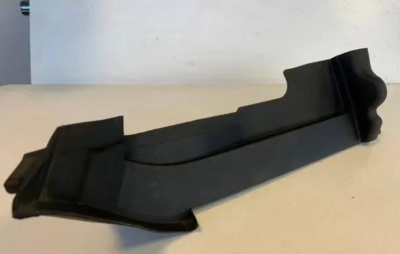 Audi Q7 4M Fender end trim 4M0821170C