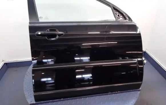 KIA Sportage Front door
