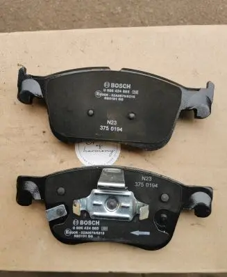 Ford Focus Front Brake Caliper Pad/Carrier 02A08705215 BP2514 RB5151