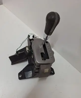 Nissan Pathfinder R51 Gear shifter/selector