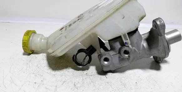 Peugeot 207 Master brake cylinder 32067093L