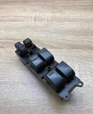 Toyota Avensis T220 Electric window control switch 