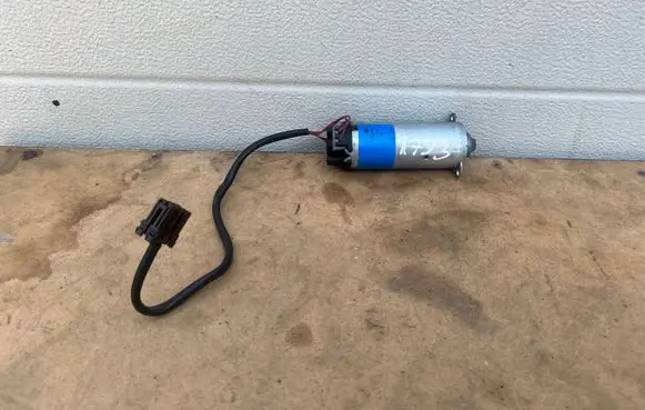 Mercedes-Benz S W220 Seat adjustment motor 2208201542