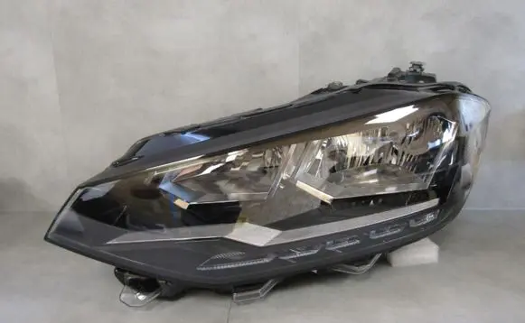 Volkswagen Golf Sportsvan Headlight/headlamp 517941005D