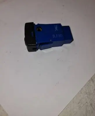 Audi 100 200 5000 C3 Headlight level height control switch BJ3D66F0
