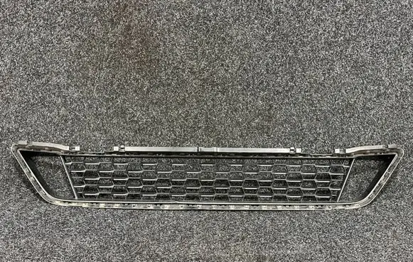 BMW 5 G30 G31 Front bumper lower grill 8098663