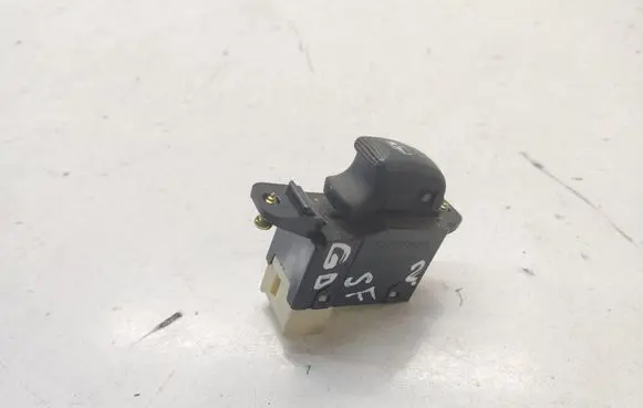 Hyundai Santa Fe Electric window control switch 935753C010