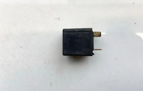 Volkswagen PASSAT B4 Other relay 3sb00488504 3sb004885-04