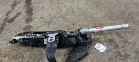 Volvo V50 Front seatbelt 30661788