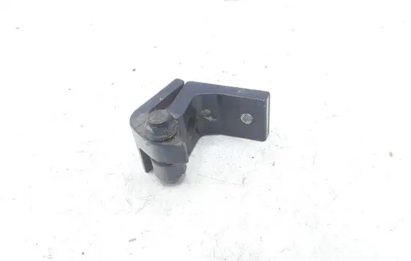 Skoda Octavia Mk2 (1Z) Rear door lower hinge 1Z0833412B