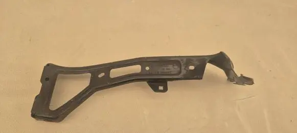 Audi A4 S4 B9 Fender mounting bracket 8W0821135C