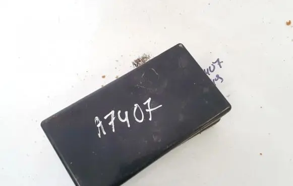 Nissan Almera Tino Fuse box cover