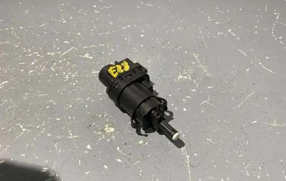 Volvo V70 Brake pedal sensor switch 3M5T13480