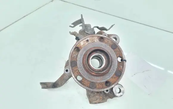 Volkswagen Golf VII Front wheel hub spindle knuckle 5Q0256A