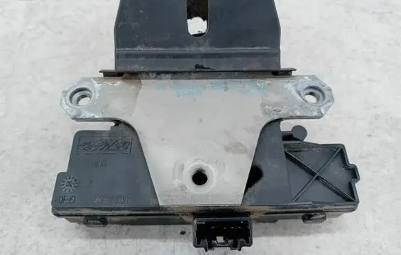 Ford Mondeo MK IV Tailgate lock latch 3M51R442A66AR
